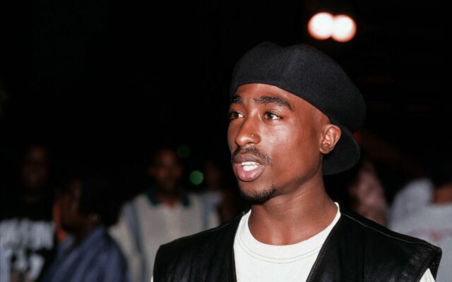 Photos Of Tupac Go Viral & People Believe They Were Taken Recently
