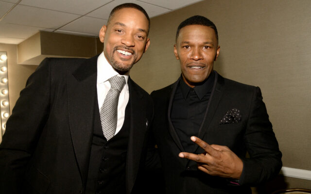 Will Smith Gives Jamie Foxx His Roses